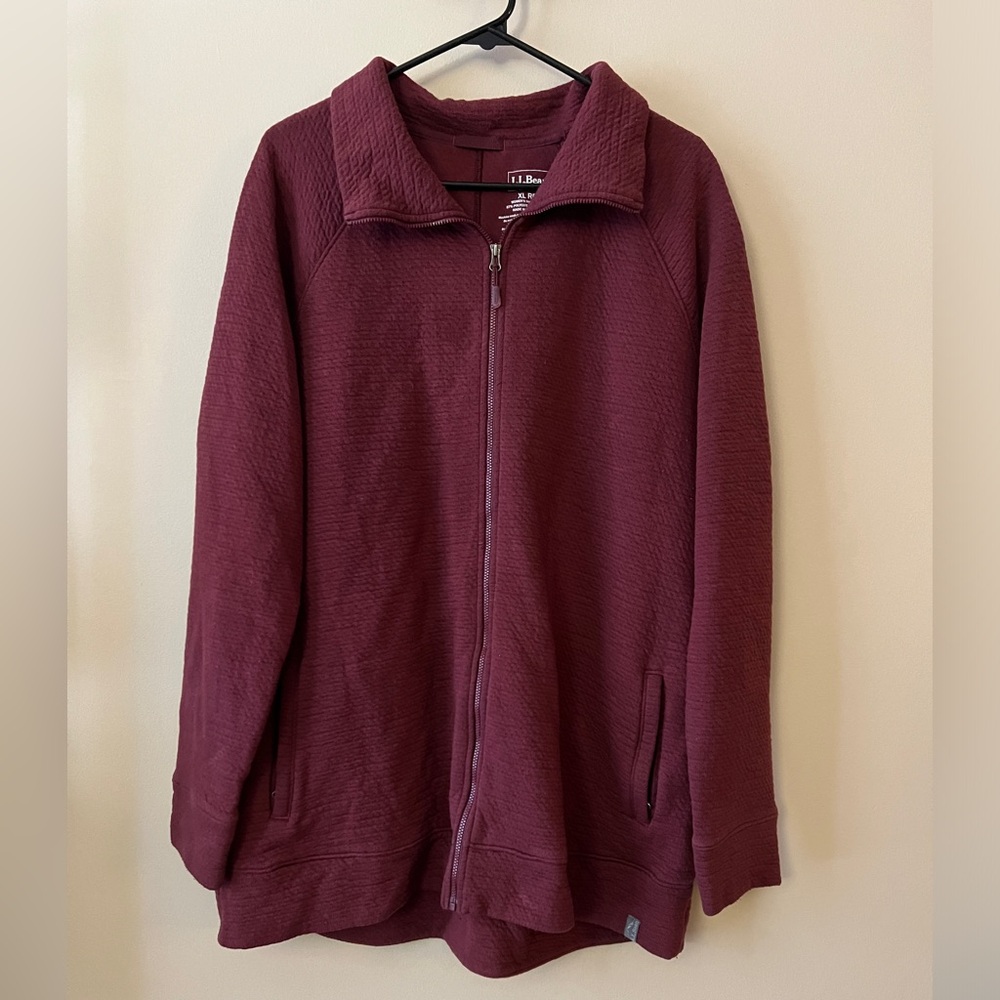 LL Bean Women’s Maroon/Plum Full Zip Quilted Fleece Jacket (Size XL)